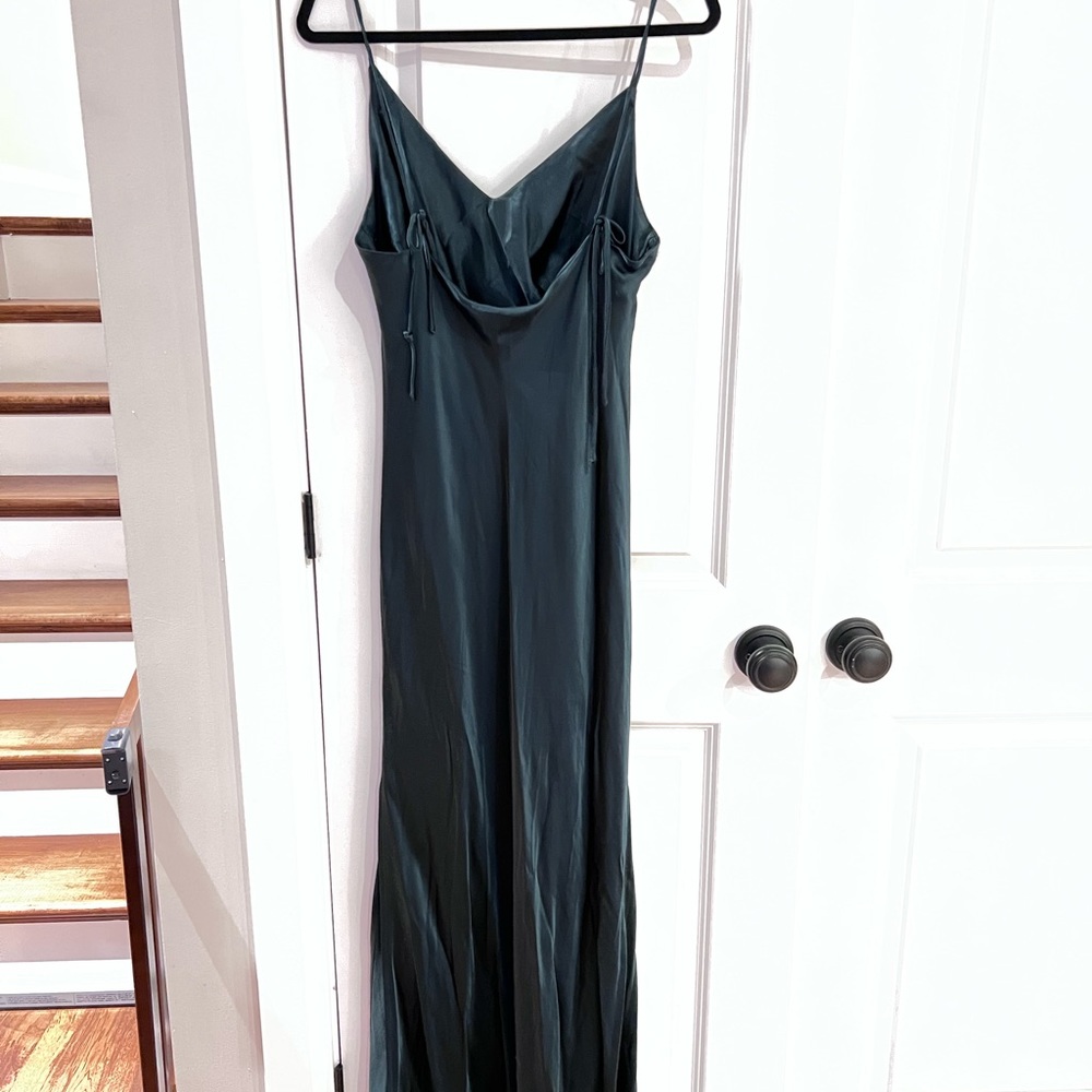 Park & Fifth Met Dress - Picture 3 of 3
